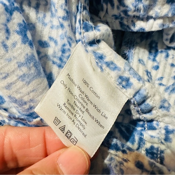 Eddie Bauer women's size XL floral button down top - Picture 5 of 5